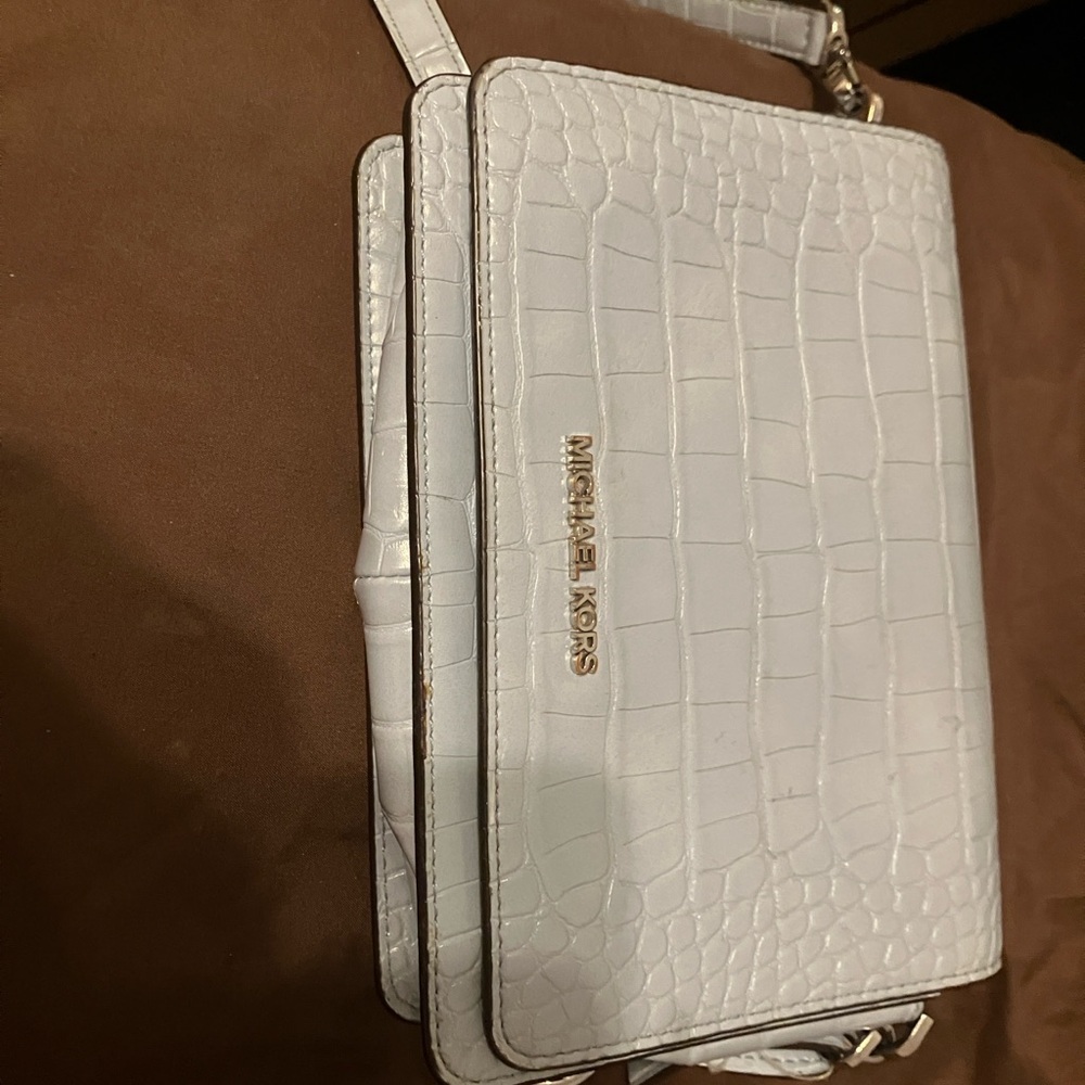 michael kors light blue cross body purse